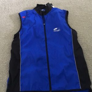 Skin fit running vest NWT